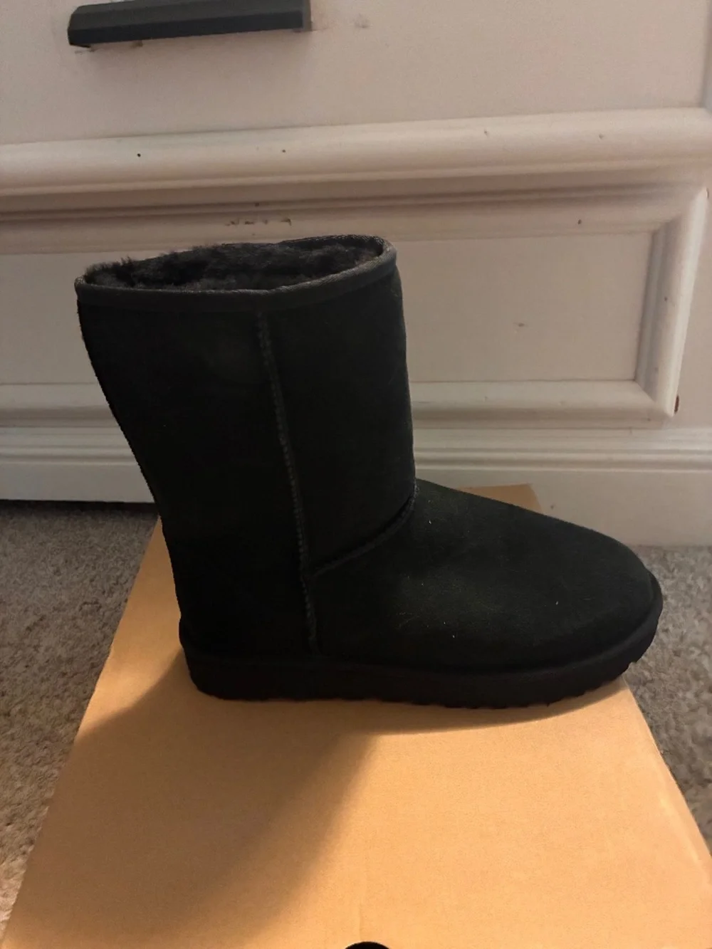 UGGS